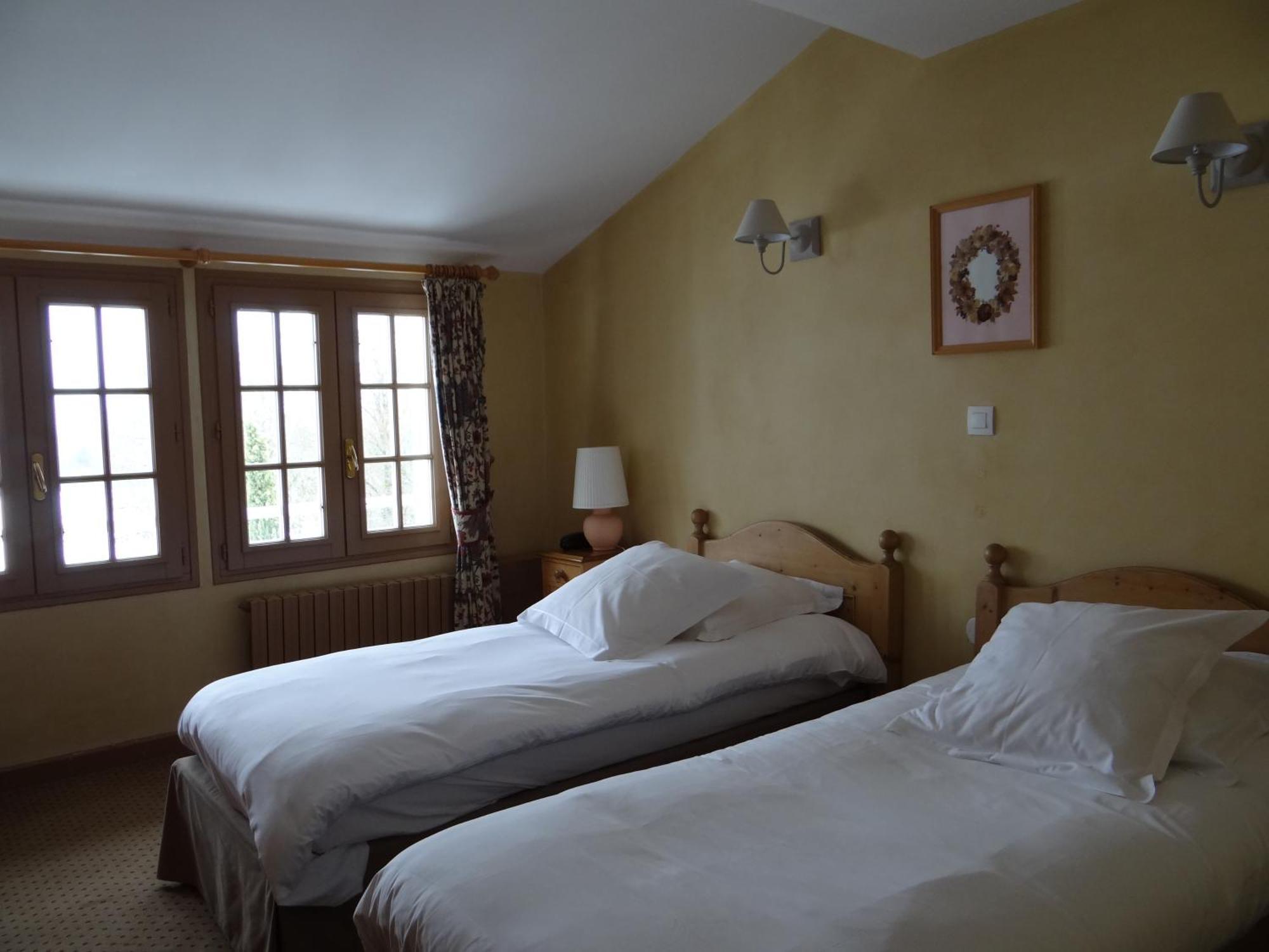 Auberge Des Chasseurs اُشينوفيكْسْ الغرفة الصورة