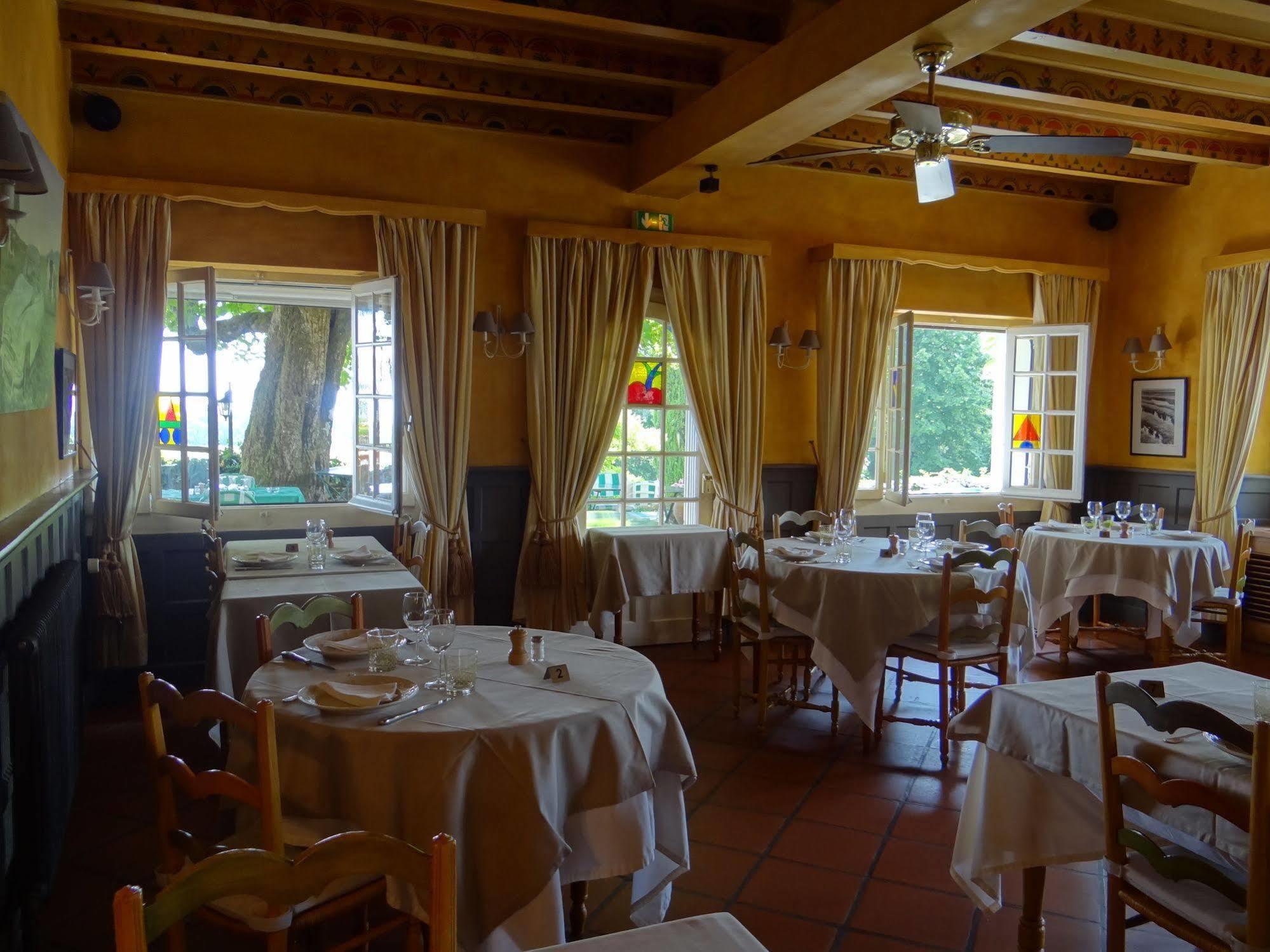Auberge Des Chasseurs اُشينوفيكْسْ المظهر الخارجي الصورة